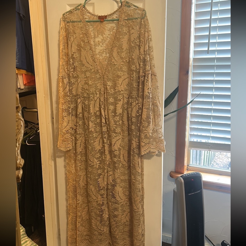Sculls Lace Duster with Bell sleeves
